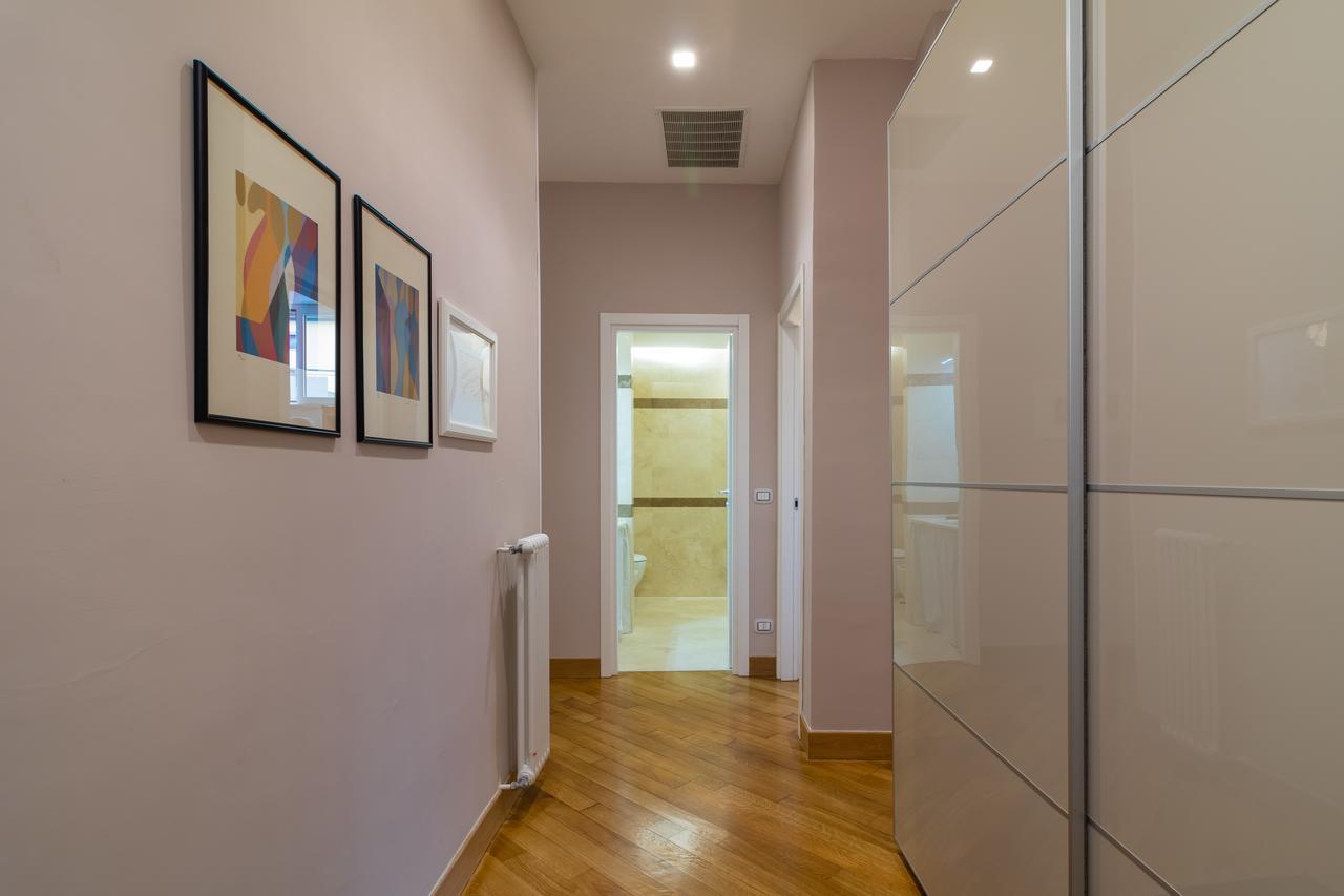 Appartamento Elegant Flat At Municipio By Napoliapartments Napoli